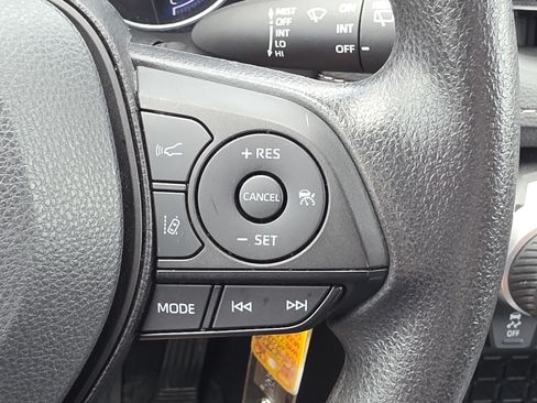 Certified 2024 Toyota RAV4 LE AWD/4WD image 18