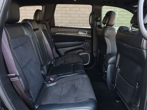 Used 2020 Jeep Grand Cherokee SRT AWD/4WD image 23