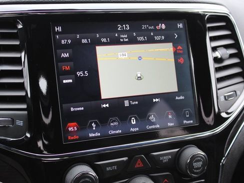 Used 2019 Jeep Grand Cherokee Limited image 21