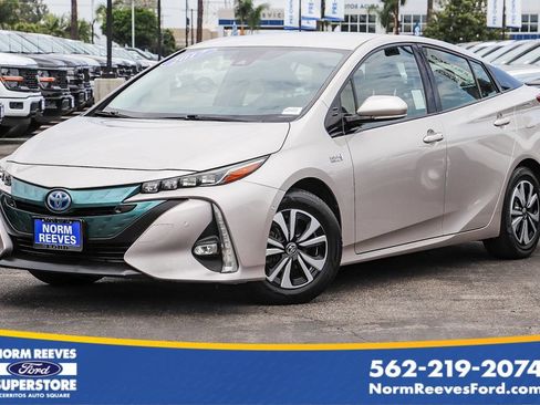 Used 2017 Toyota Prius Prime Advanced FWD image 1