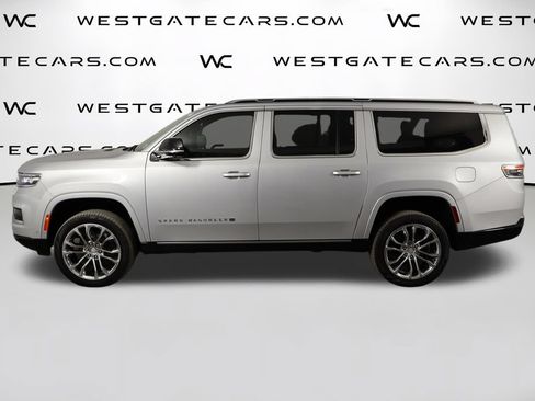 Used 2023 Jeep Grand Wagoneer L Series II w/ Premium Group II AWD/4WD image 5