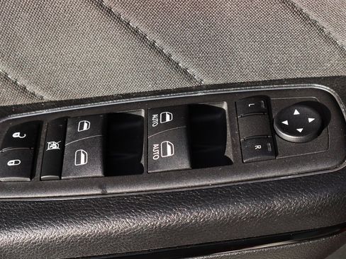 Used 2023 Dodge Charger R/T w/ Harman/Kardon Audio Group image 14