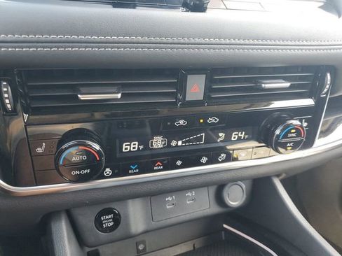 Certified 2025 Nissan Rogue SL w/ Tech Package image 22