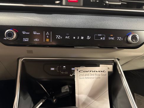 New 2026 Kia Carnival EX FWD image 19