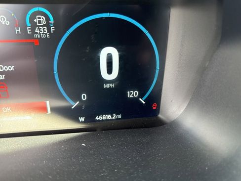 Used 2022 Ford F150 Lariat w/ Max Trailer Tow Package image 7