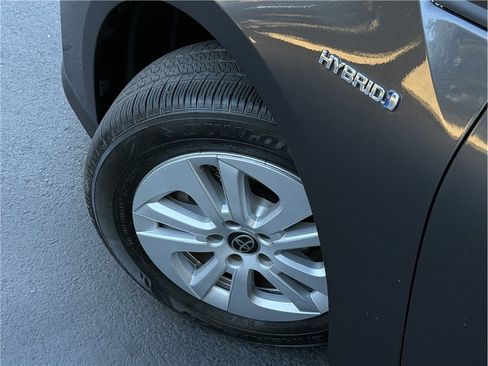 Used 2016 Toyota Prius Two FWD image 25