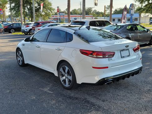 Used 2019 Kia Optima S w/ S Panoramic Sunroof Package FWD image 4