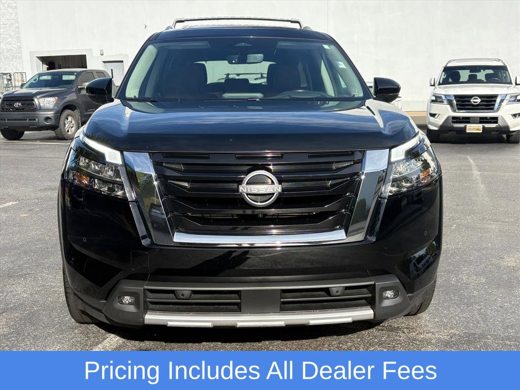Certified 2025 Nissan Pathfinder Platinum w/ Cargo Package AWD/4WD image 4