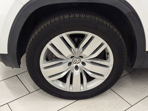 Used 2020 Volkswagen Atlas SE w/ Panoramic Sunroof Package image 9