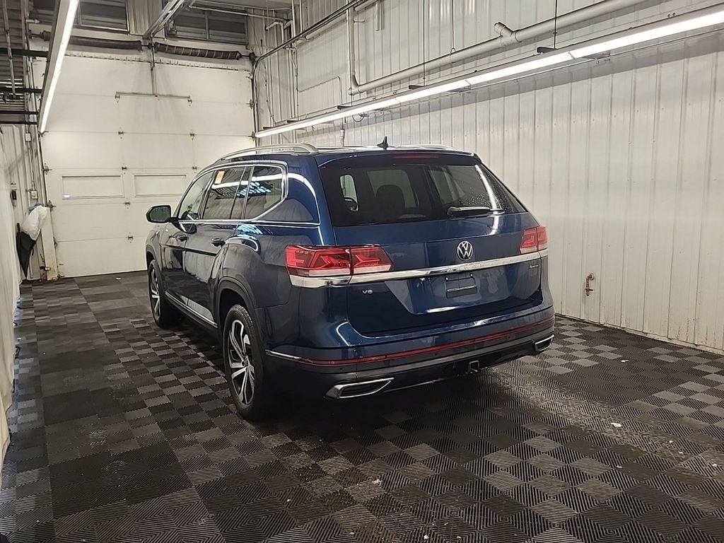 Used 2023 Volkswagen Atlas SEL AWD/4WD image 4