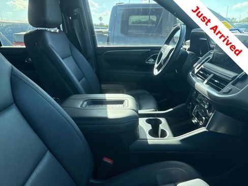 Used 2023 Chevrolet Tahoe Z71 w/ Luxury Package AWD/4WD image 14