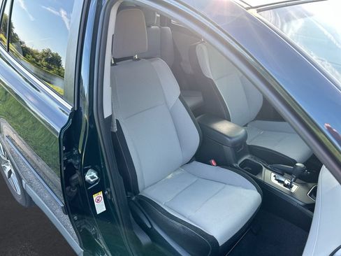 Used 2018 Toyota RAV4 XLE FWD image 31