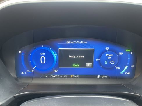 Used 2022 Ford Escape SEL w/ Technology Package image 11