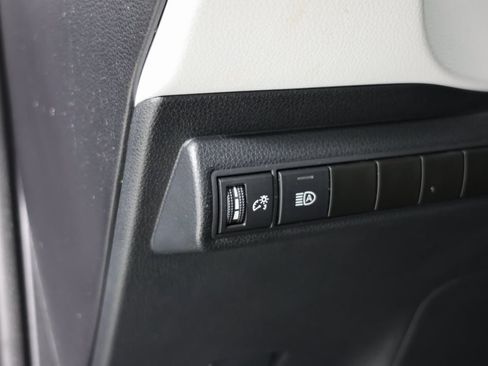 Used 2024 Toyota Corolla SE image 19