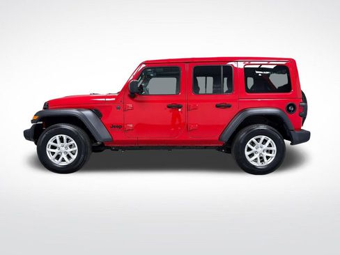 Used 2023 Jeep Wrangler Unlimited Sport w/ Sun And Sound Package AWD/4WD image 3