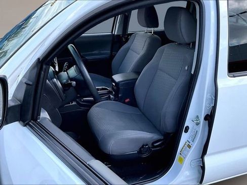 Used 2023 Toyota Tacoma SR image 18