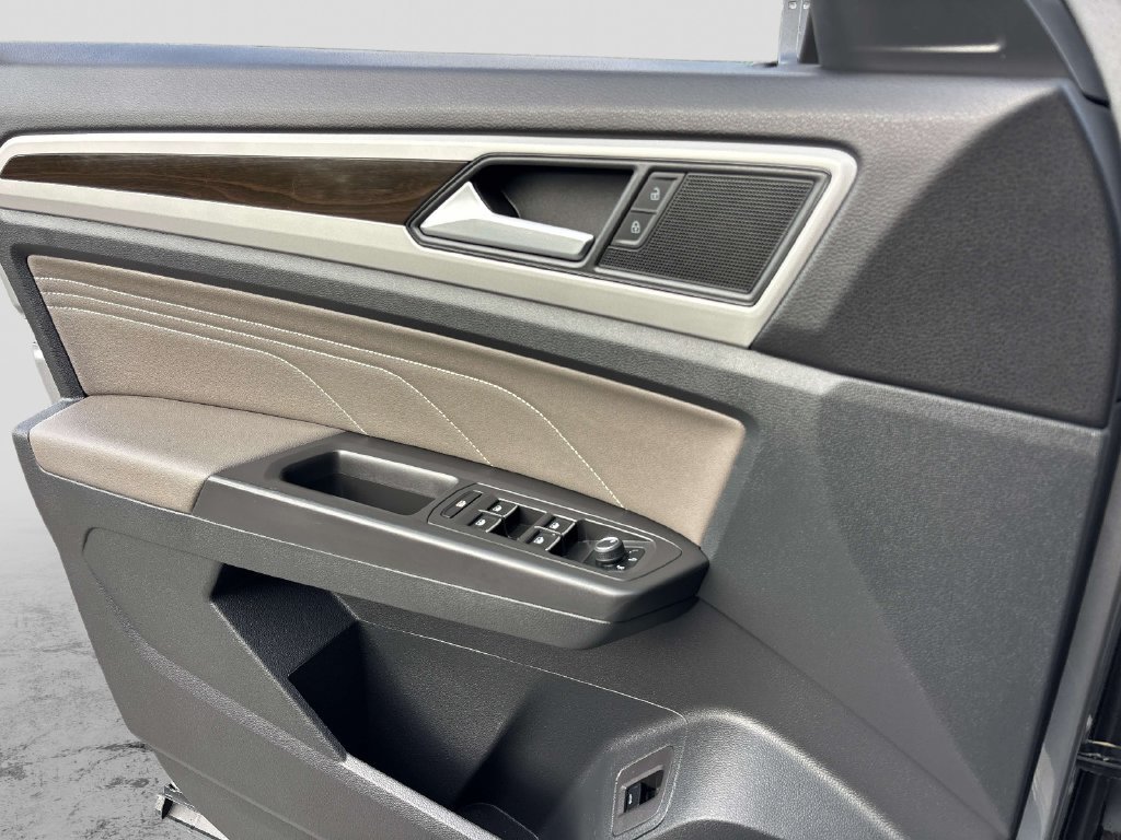 Certified 2023 Volkswagen Atlas SE w/ Panoramic Sunroof Package AWD/4WD image 23