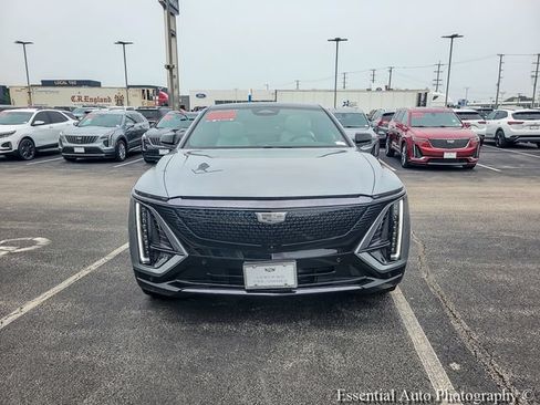 Certified 2024 Cadillac Lyriq Sport w/ LPO, Floor Liner Package AWD/4WD image 7