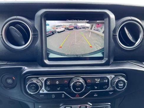 Used 2023 Jeep Wrangler Sahara w/ Cold Weather Group image 37