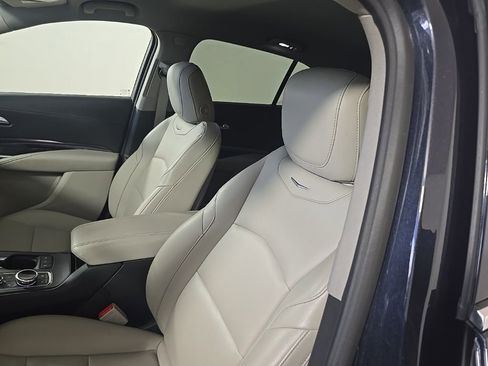 Used 2023 Cadillac XT4 Luxury image 17