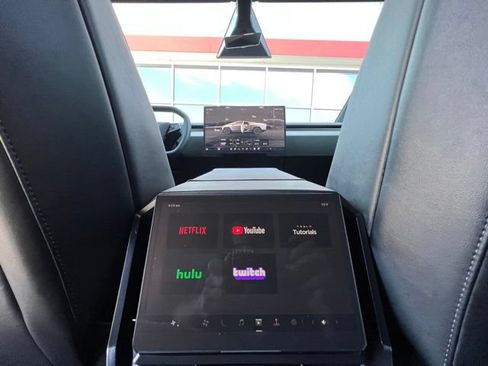 Used 2024 Tesla Cybertruck Cyberbeast AWD/4WD image 18