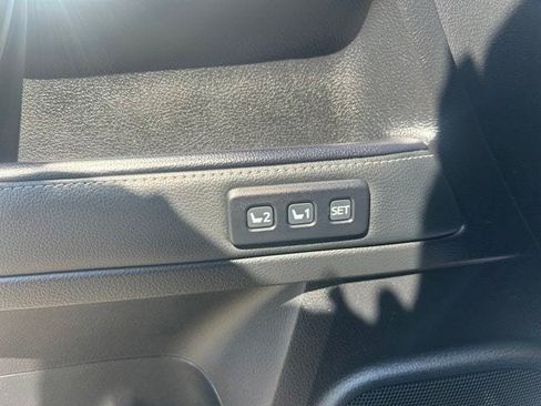 Used 2021 Toyota 4Runner Limited AWD/4WD image 15