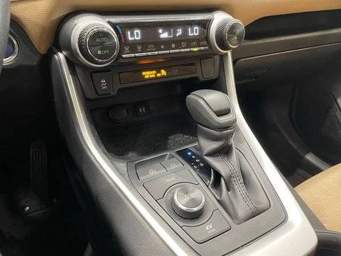 Used 2019 Toyota RAV4 XLE image 35