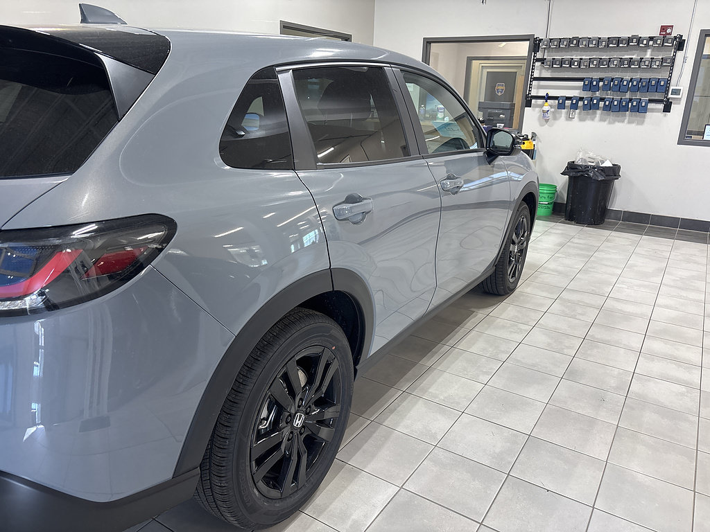 New 2027 Honda HR-V Sport image 4
