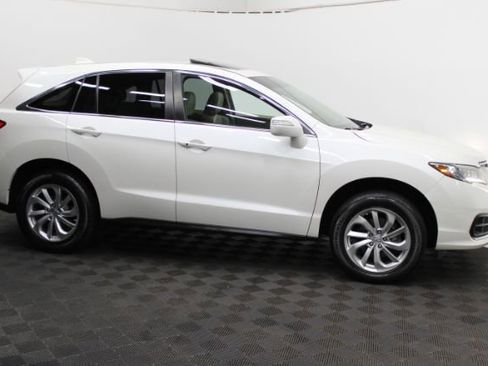 Used 2017 Acura RDX AWD w/ Technology Package image 4