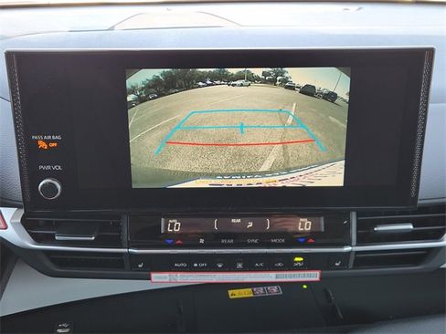 New 2026 Toyota Sienna XLE image 13