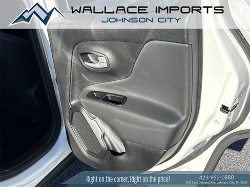 Used 2023 Jeep Renegade Latitude image 40