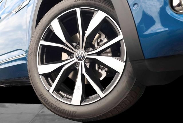 New 2026 Volkswagen Atlas SEL Premium R-Line AWD/4WD image 3