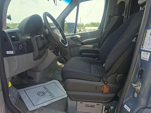 Used 2018 Mercedes-Benz Sprinter 2500 image 8