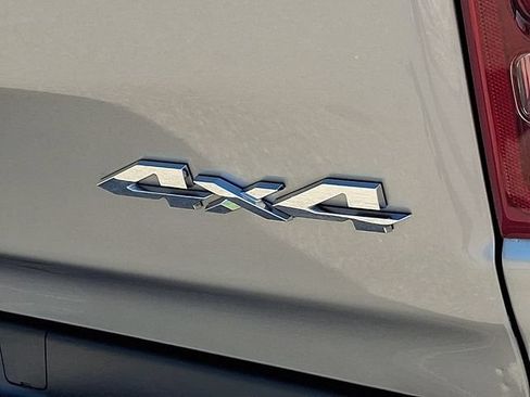 Used 2022 RAM 1500 Limited w/ Body Color Bumper Group AWD/4WD image 34