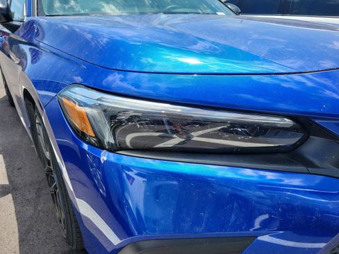 Used 2023 Honda Civic Sport image 3