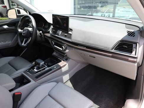 Used 2024 Audi Q5 2.0T Premium w/ Convenience Package AWD/4WD image 21