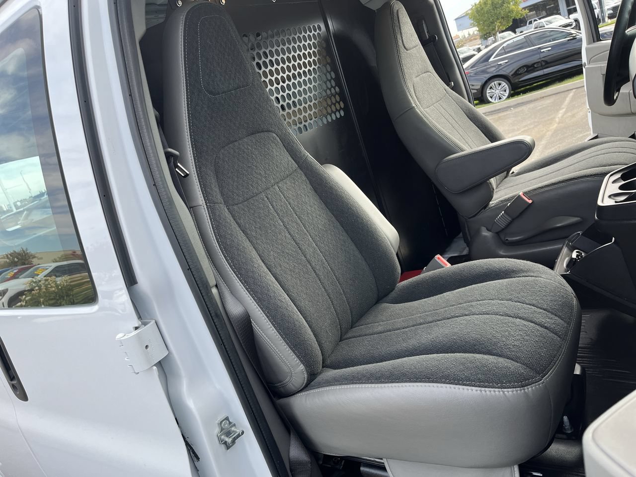 Used 2025 Chevrolet Express 2500 w/ Driver Convenience Package RWD image 21