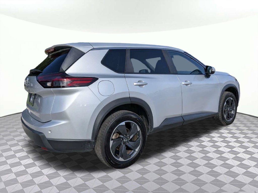 Used 2025 Nissan Rogue SV FWD image 3