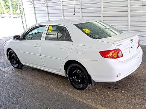 Used 2010 Toyota Corolla LE FWD image 4