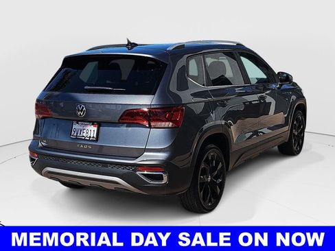 Used 2023 Volkswagen Taos SE FWD image 3