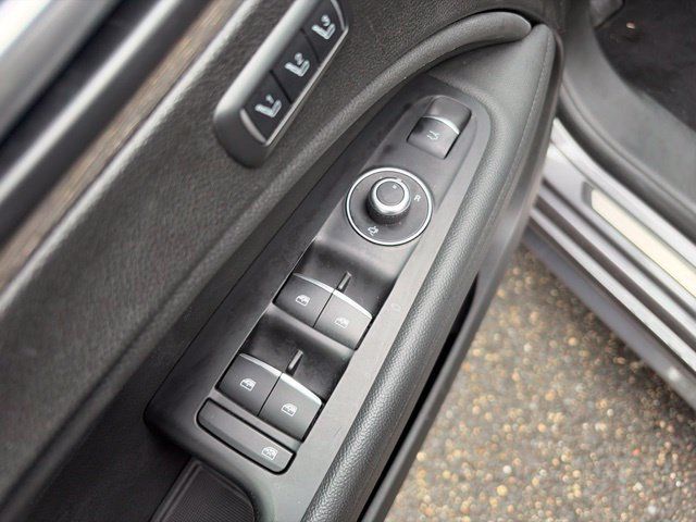 Used 2022 Alfa Romeo Stelvio Ti AWD/4WD image 19