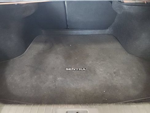 Used 2025 Nissan Sentra SR FWD image 26