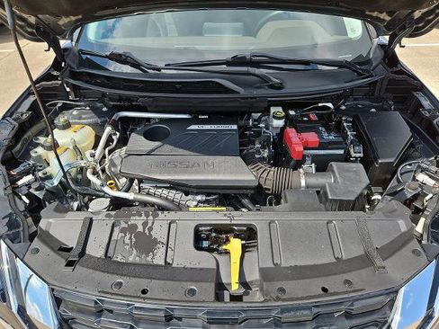 Certified 2022 Nissan Rogue SV image 11