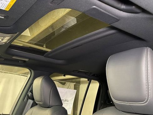 New 2026 Lexus LX 700h Luxury image 7