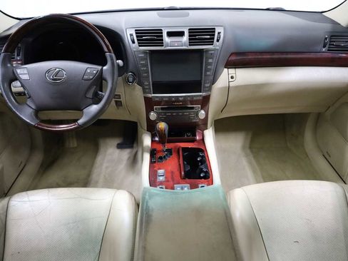 Used 2011 Lexus LS 460 w/ Comfort Pkg image 23