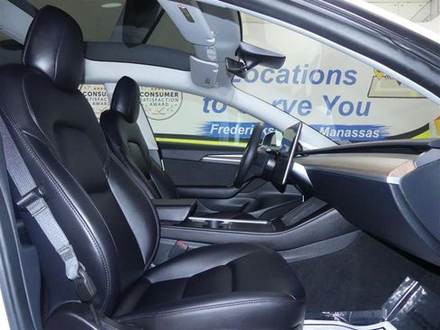 Used 2023 Tesla Model 3 Standard Range image 7