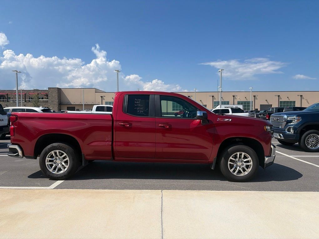 Used 2019 Chevrolet Silverado 1500 LT w/ All-Star Edition AWD/4WD image 14