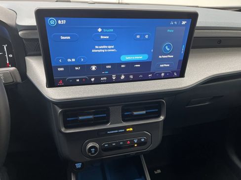 New 2025 Ford Maverick XLT w/ XLT Luxury Package image 15