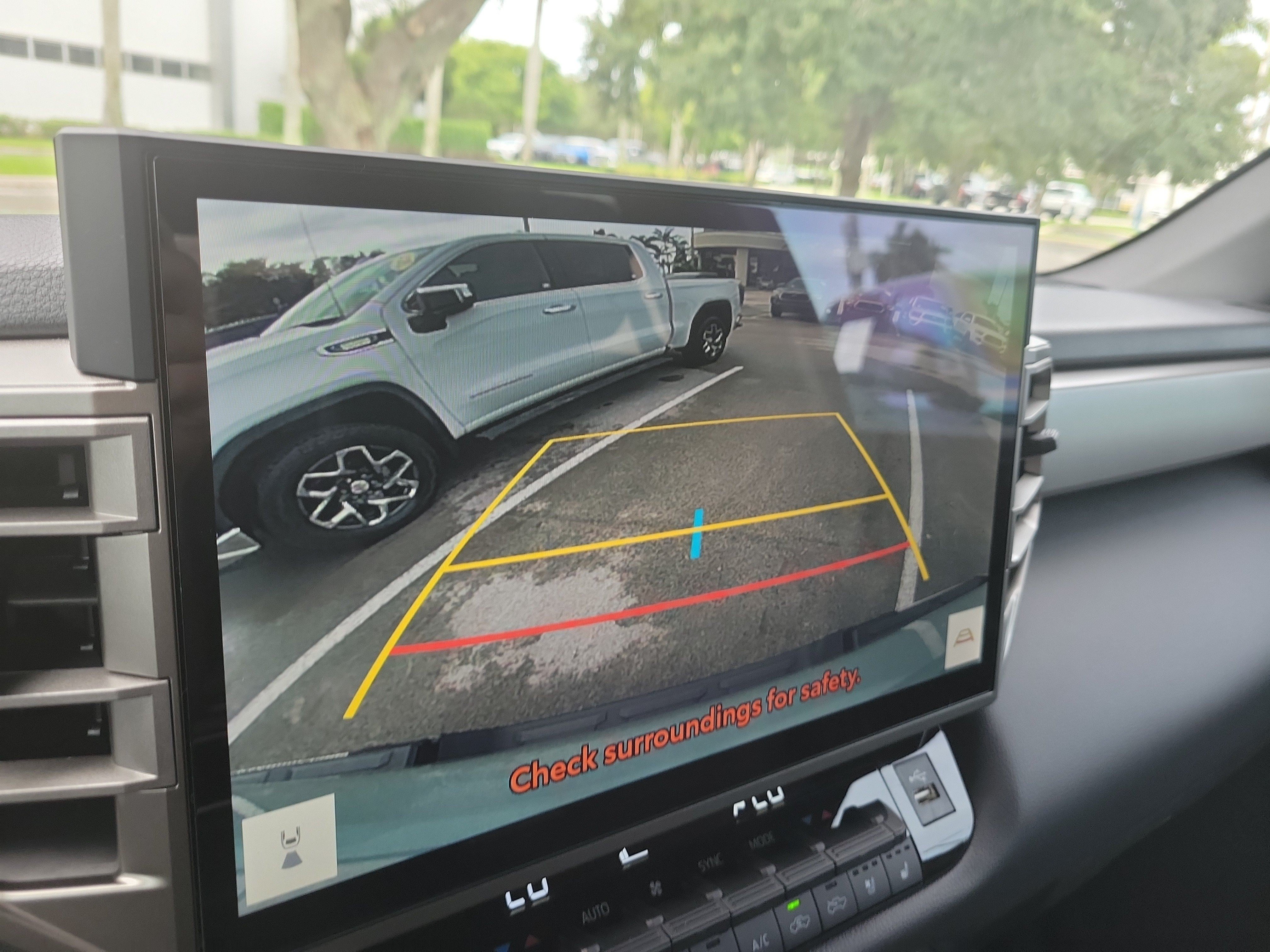 Certified 2025 Toyota Tundra Limited AWD/4WD image 32