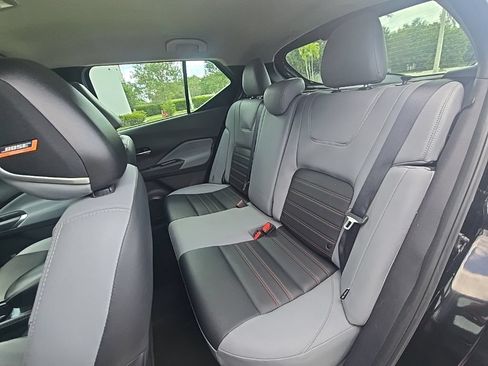 Used 2023 Nissan Kicks SR w/ SR Premium Package FWD image 33